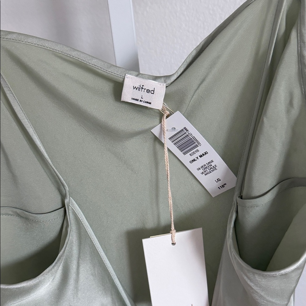 Aritzia Sage Slip - Picture 2 of 4